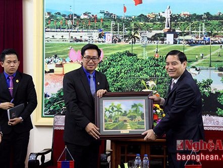 Bí thư Tỉnh ủy làm việc với Trung ương Đoàn Thanh niên Nhân dân Cách mạng Lào