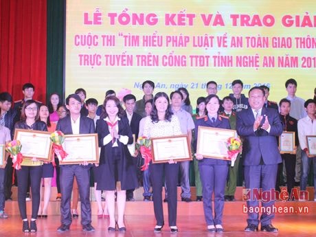 Hơn 130 nghìn lượt dự thi tìm hiểu pháp luật về ATGT trực tuyến