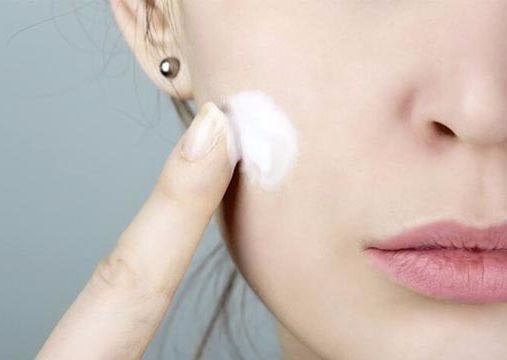 7 công dụng làm đẹp của kem đánh răng