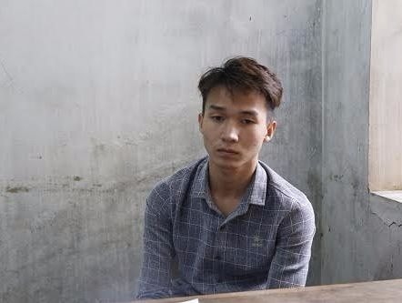 Siết cổ bà nội của bạn rồi giấu xác dưới gầm giường