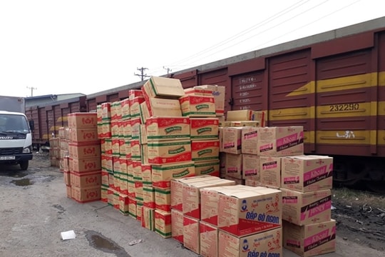 Phát hiện hàng chục tấn hàng lậu được vận chuyển bằng tàu hoả