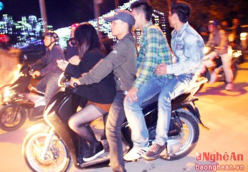 Những hình ảnh chưa đẹp trong đêm Giáng sinh