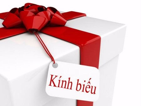 'Phải xử lý nghiêm những ai tặng quà, nhận quà vì động cơ vụ lợi'