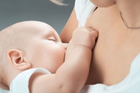 6 công dụng kỳ diệu của sữa mẹ