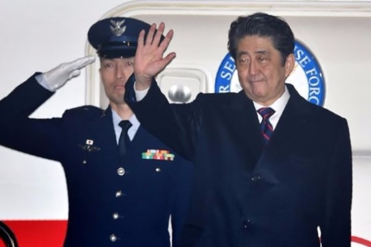 Thủ tướng Nhật tới Hawaii thăm Trân Châu Cảng cùng Tổng thống Obama