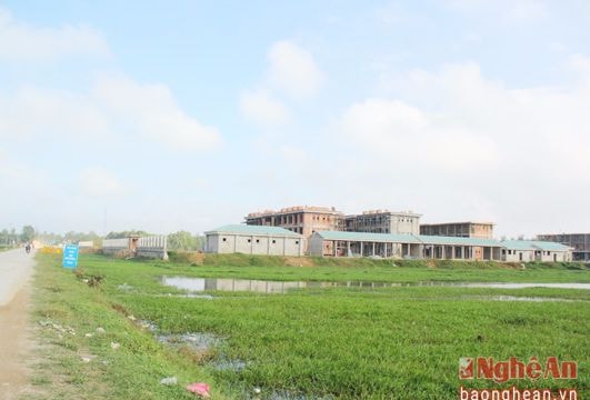 Xã ép dân 'tự nguyện' hỗ trợ 1/3 tiền đền bù đất?