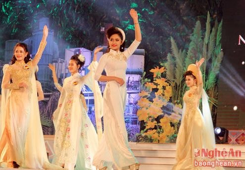 Nghĩa Đàn đón hơn 150 nghìn lượt du khách về với Ngày hội hoa hướng dương