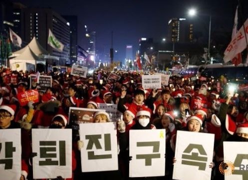 Hàn Quốc bắt khẩn cấp chủ tịch quỹ Hưu trí quốc gia