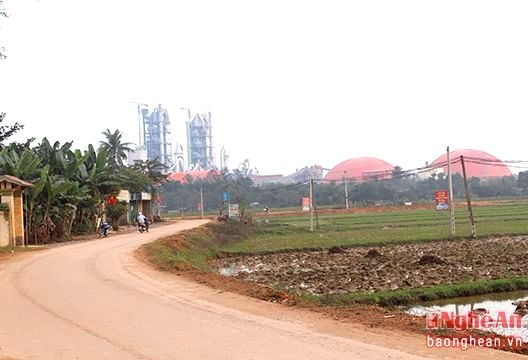 Phát triển công nghiệp hài hòa với cuộc sống người dân