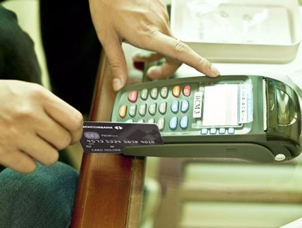 Người Việt nên có bao nhiêu thẻ tín dụng?