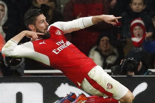 Giroud lập siêu phẩm, Arsenal hạ Crystal Palace vào tốp 3