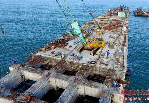 Sôi động trên công trường cụm Trạm nghiền, cảng biển Nghi Thiết