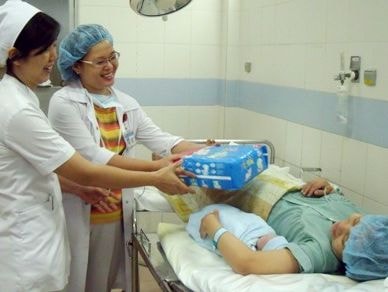 Bộ Y tế đề xuất nới quy định 'mỗi cặp vợ chồng chỉ sinh 2 con'