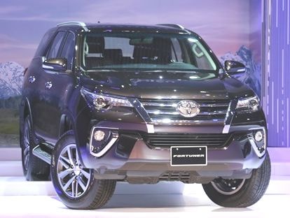 Toyota Fortuner mới có giá từ 981 triệu đồng