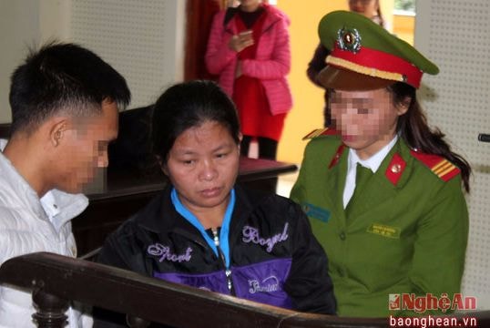 15 tháng tù cho người vợ dùng chày đoạt mạng chồng