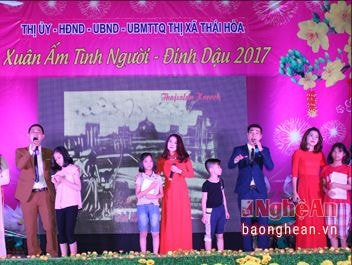 Ấm áp các hoạt động ủng hộ người nghèo, học sinh nghèo đón Tết