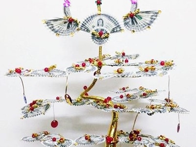 Bonsai đôla hút khách dịp Tết