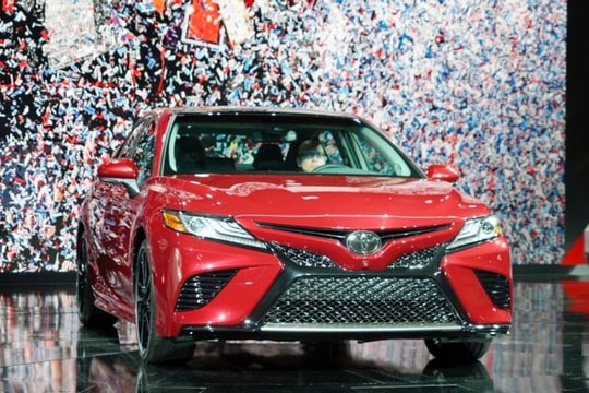 Toyota Camry 2018 trình làng, chưa có giá bán