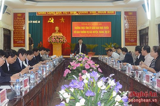 Không lãng phí thời gian thăm viếng, chúc tụng cấp trên dịp Tết