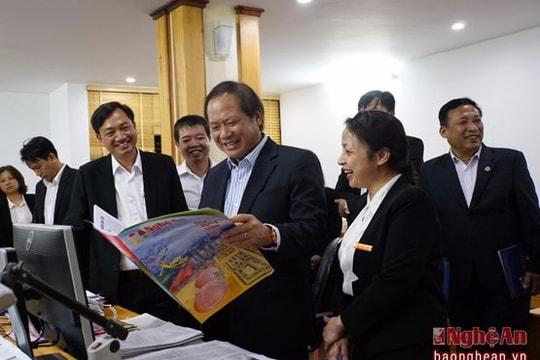 Bộ trưởng Trương Minh Tuấn: Xây dựng Báo Nghệ An phát triển lên tầm cao mới