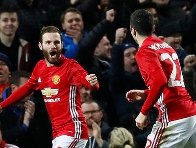 Man Utd hạ Hull, tiến gần chung kết Cup Liên đoàn
