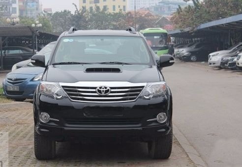 Xế hộp Fortuner biến thành xe dù chạy khách chui