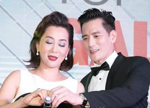 Bạn trai kém 8 tuổi của Nguyễn Cao Kỳ Duyên lần đầu làm MC