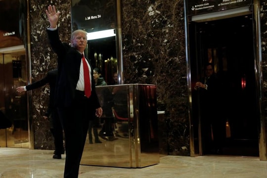 Trump ngỏ ý gỡ bỏ trừng phạt nếu Nga 'có ích'