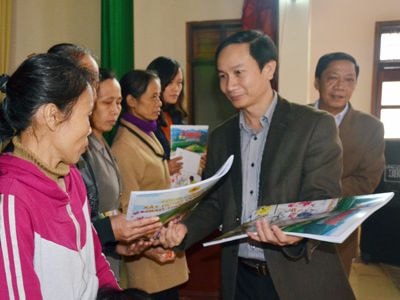 Báo Nghệ An và Tập đoàn Mường Thanh tặng quà Tết cho hộ nghèo Hưng Nguyên