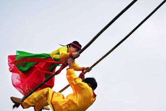 Trẩy hội Xuân với trò chơi dân gian xứ Nghệ