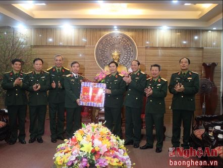 Phó Chủ nhiệm Tổng cục Chính trị làm việc tại Nghệ An