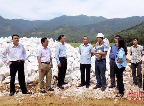 Cử tri Quỳ Hợp kiến nghị xử lý tình trạng khai thác, chế biến khoáng sản gây ô nhiễm nguồn nước