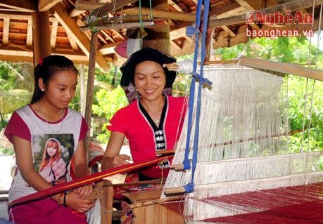 Lên miền Tây Nghệ An gặp thợ giỏi làng nghề