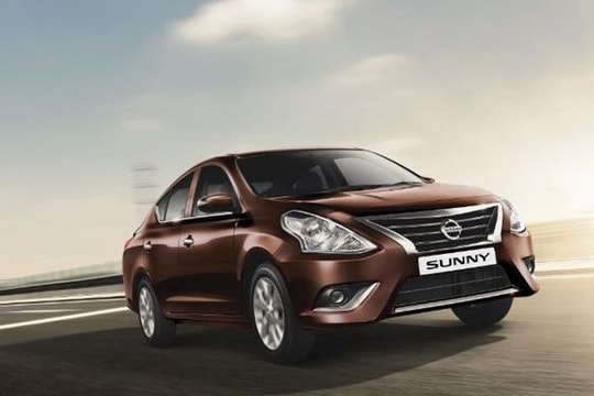 Nissan Sunny 2017 có giá từ 11.600 USD, cạnh tranh Honda City