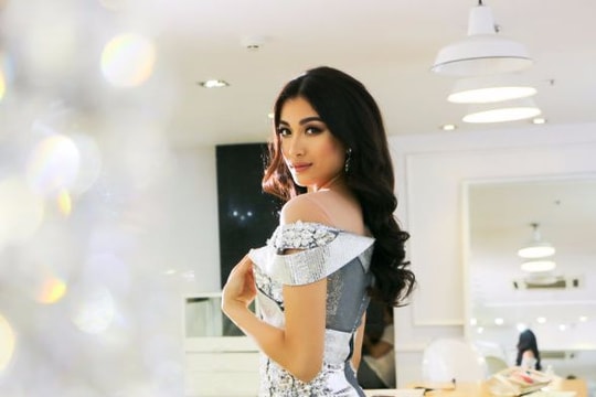 ​Ngắm váy dạ hội lộng lẫy của Lệ Hằng tại Miss Universe 2016