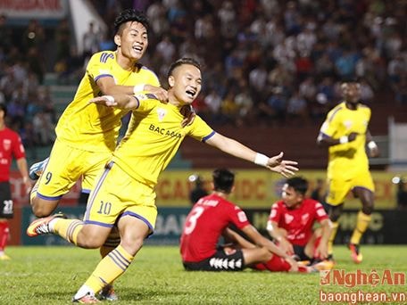 Long An - SLNA: Chủ nhà 'phá dớp'?