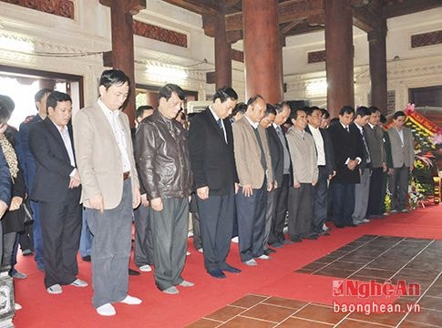 Ngành GTVT Nghệ An dâng hương tri ân các anh hùng, liệt sỹ