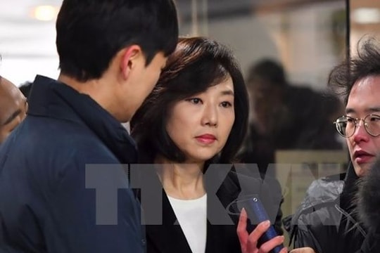 Bộ trưởng Văn hóa Hàn Quốc Jo Yoon-son từ chức sau khi bị bắt