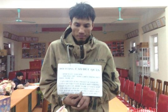 Vận chuyển 42 kg pháo nổ từ Lào về Việt Nam tiêu thụ