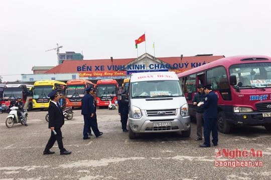 Nghệ An: Thanh tra giao thông tước giấy phép 17 lái xe