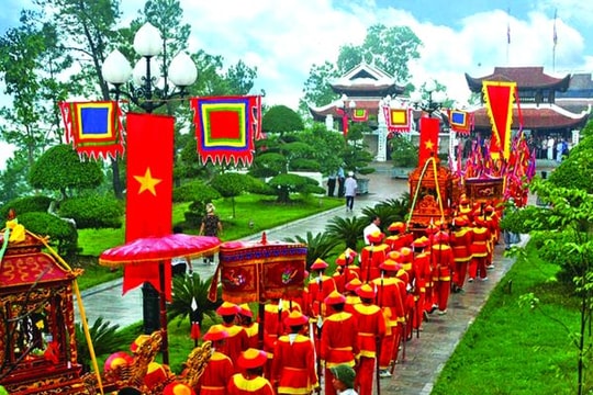 Nét đẹp văn hóa đầu Xuân ở Đền thờ Hoàng đế Quang Trung