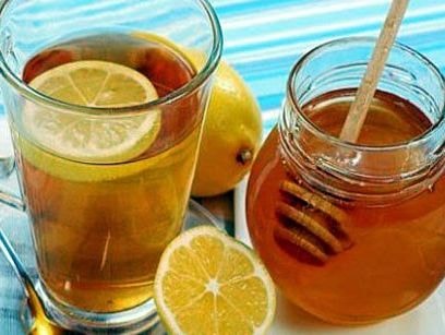 Uống nhiều nước chanh, mật ong có thể hại gan