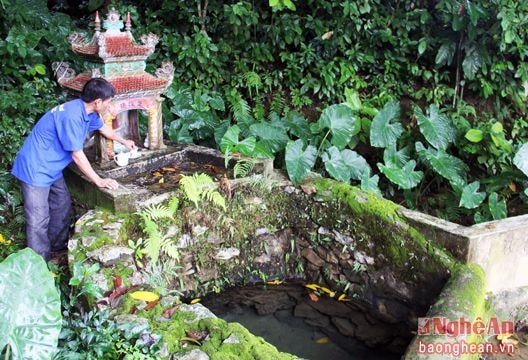 Kỳ lạ giếng nước thiêng không bao giờ cạn ở Tân Kỳ