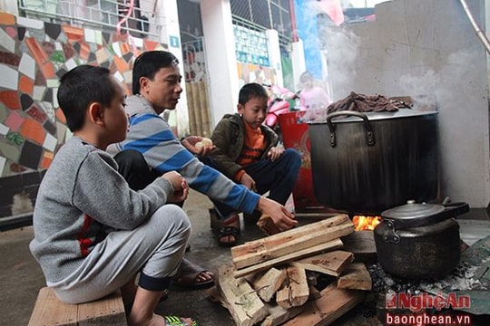 Thơm vị bánh chưng Tết trên nhiều con ngõ