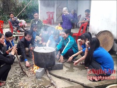 Ấm áp chương trình 'Tết kết nối yêu thương'