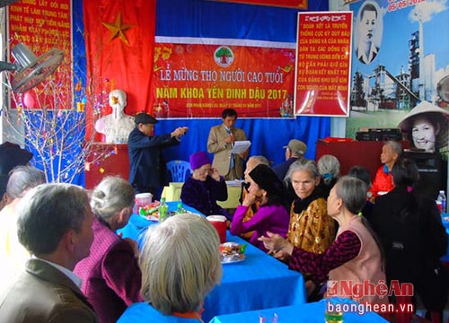 Lễ mừng thọ đầu Xuân