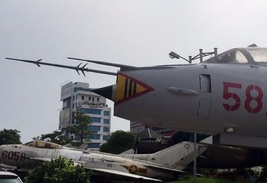 Giải mã 'cây thương bí ẩn' trên tiêm kích Việt Nam