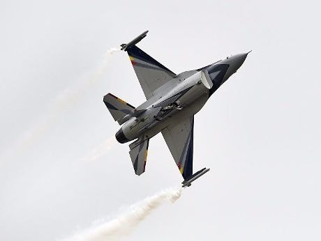 Máy bay chiến đấu Mỹ bắn nhầm vào quân mình khi tập trận