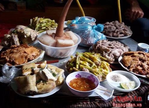 Cái đuôi lợn trong đám cưới người Thái