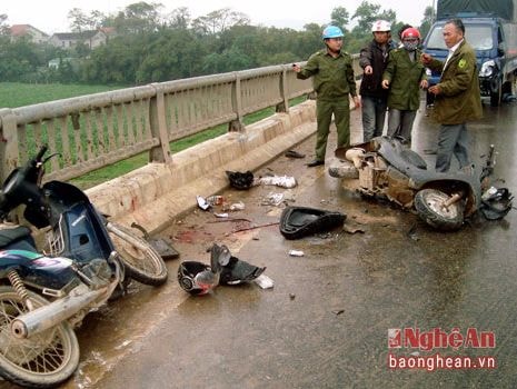 Tạm giữ hình sự tài xế gây tai nạn khiến 3 người trong một gia đình tử vong